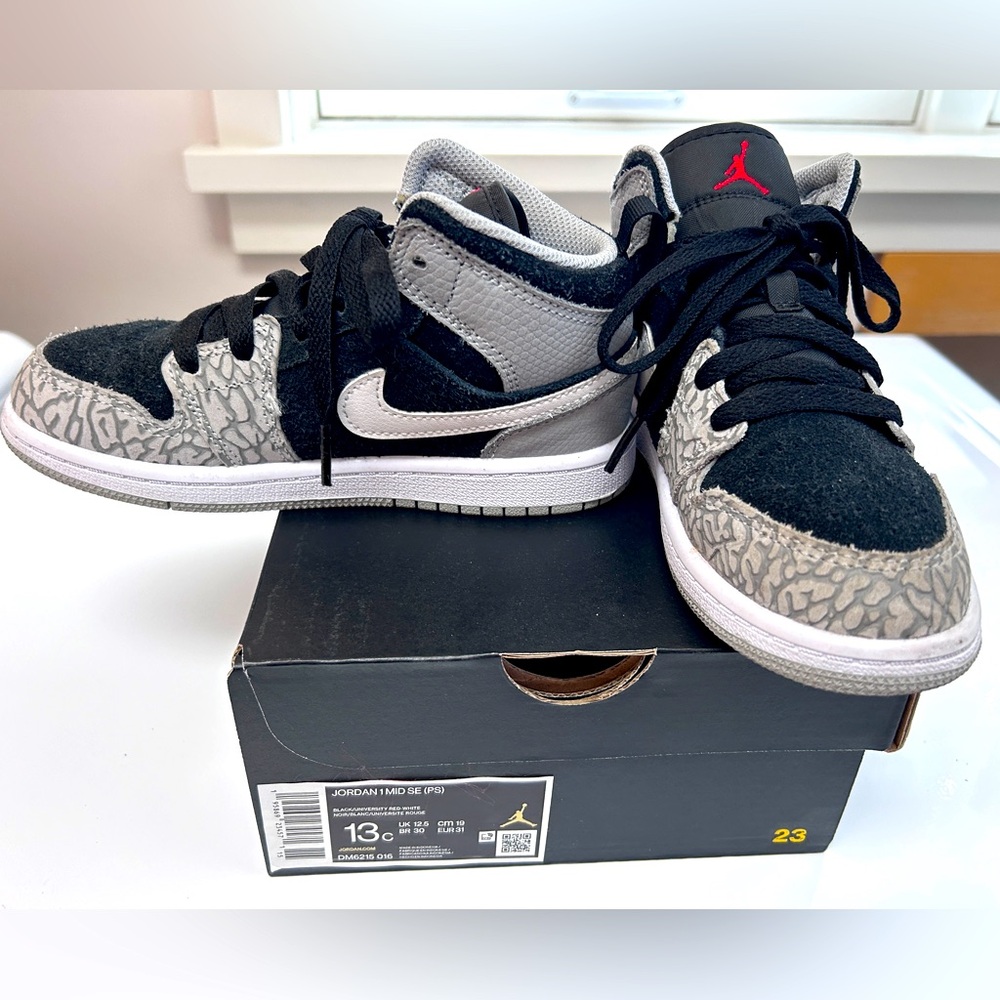 Nike Jordan 1 Mid SE little kids 13